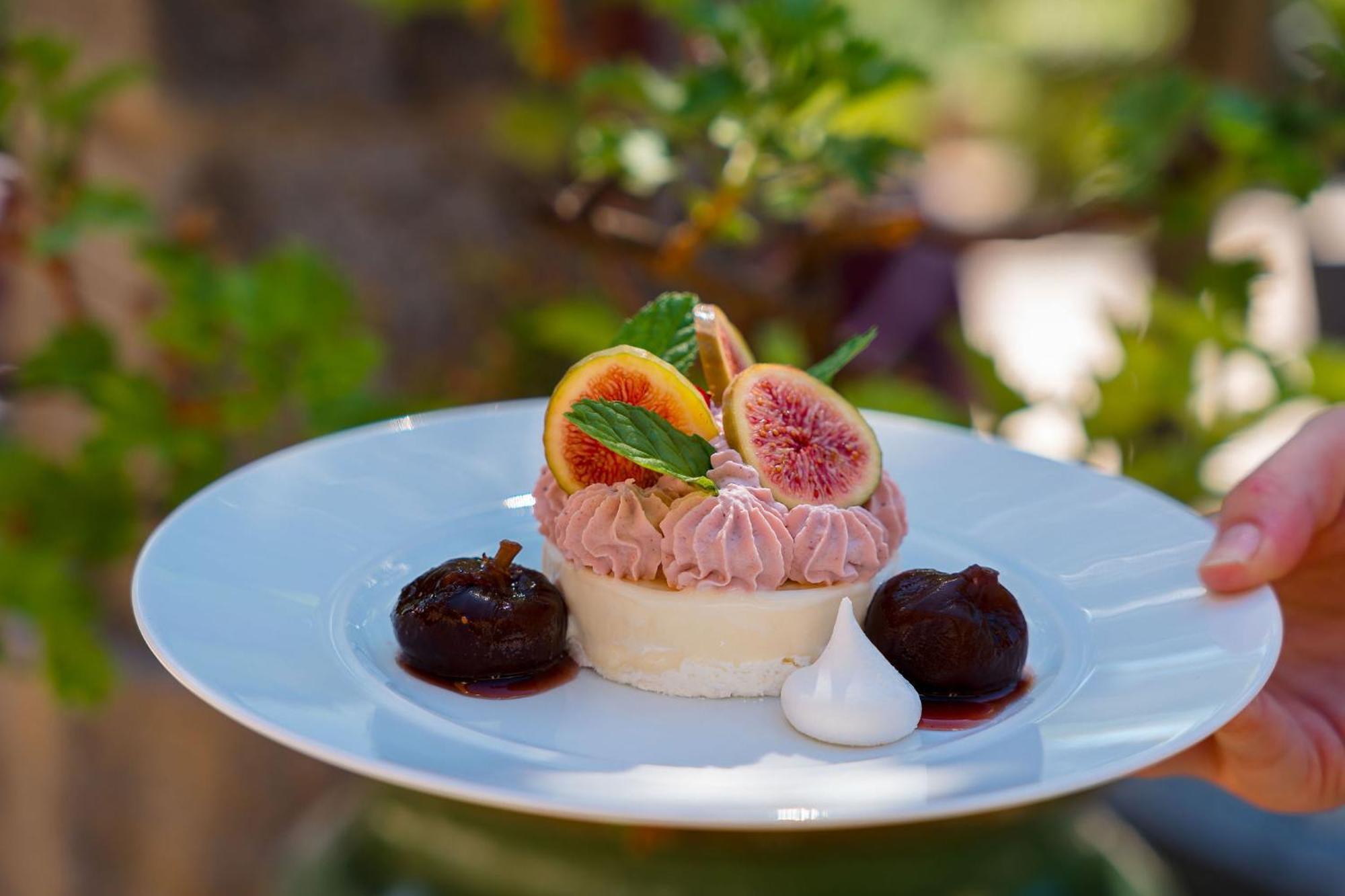 Logis Hotel Restaurant Le Pradinas Anduze Exterior photo