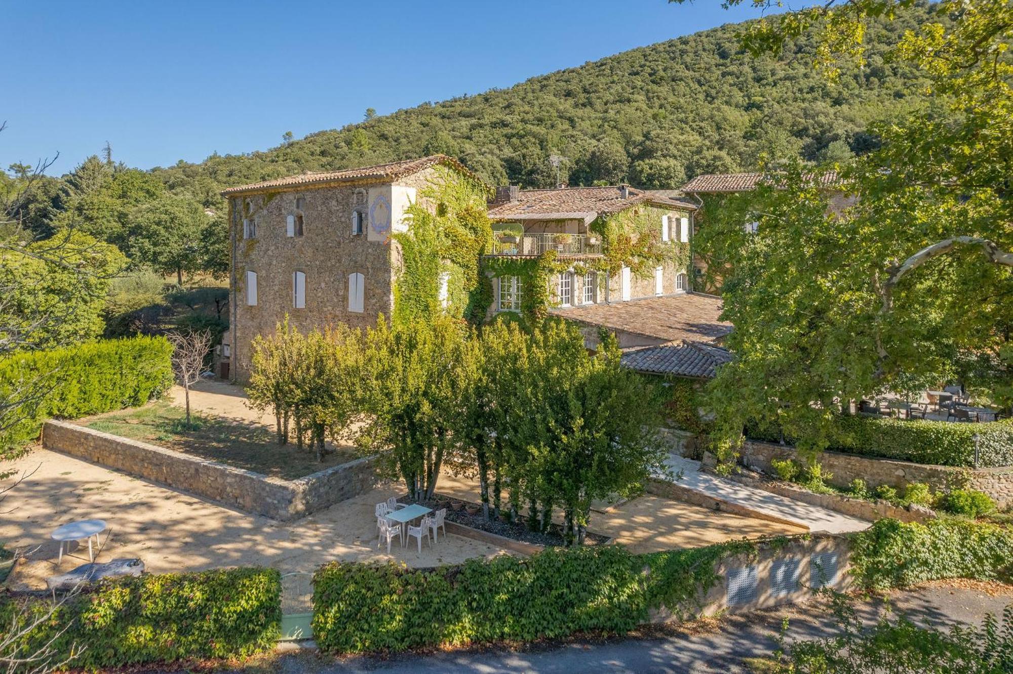 Logis Hotel Restaurant Le Pradinas Anduze Exterior photo