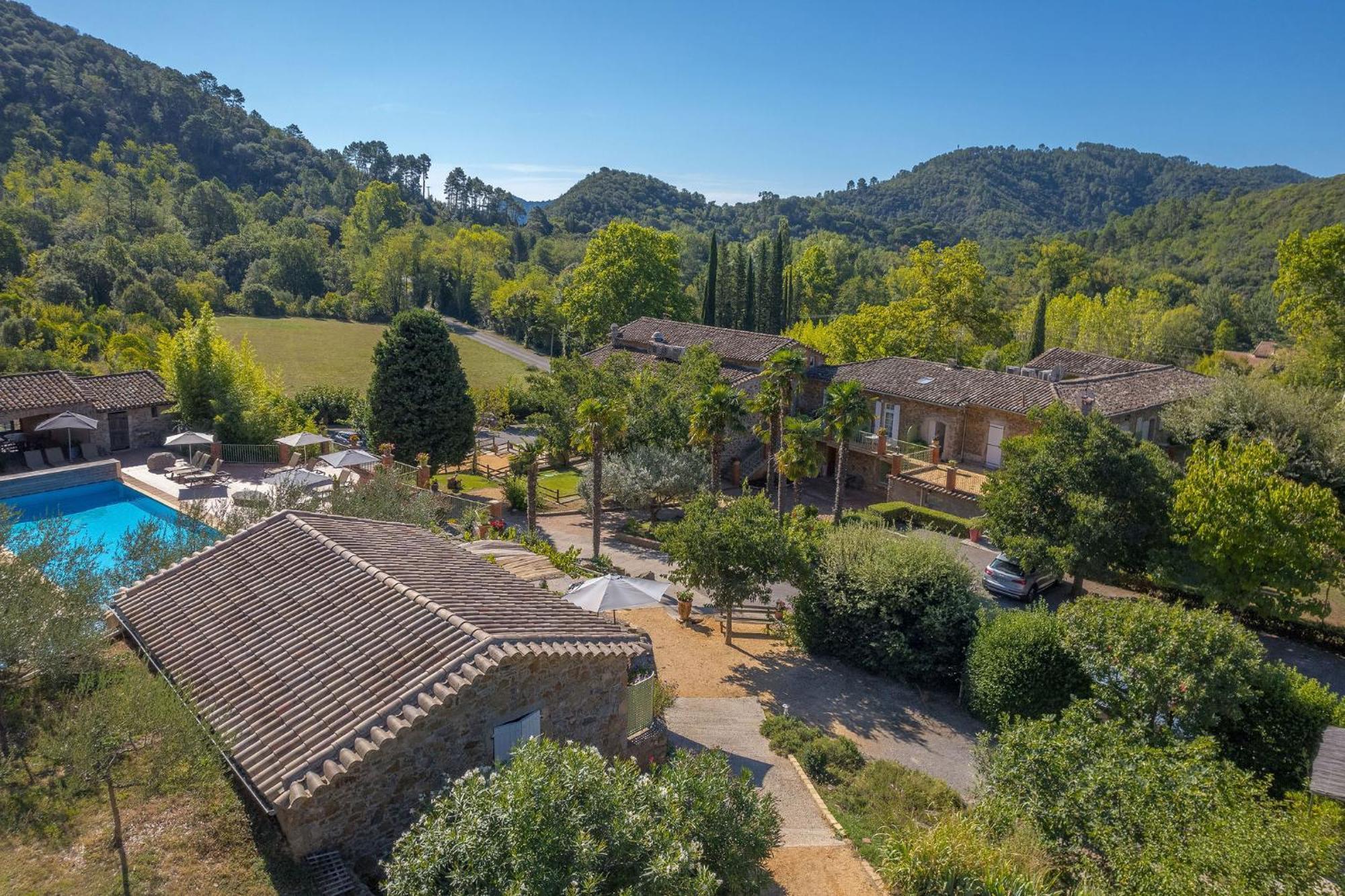Logis Hotel Restaurant Le Pradinas Anduze Exterior photo
