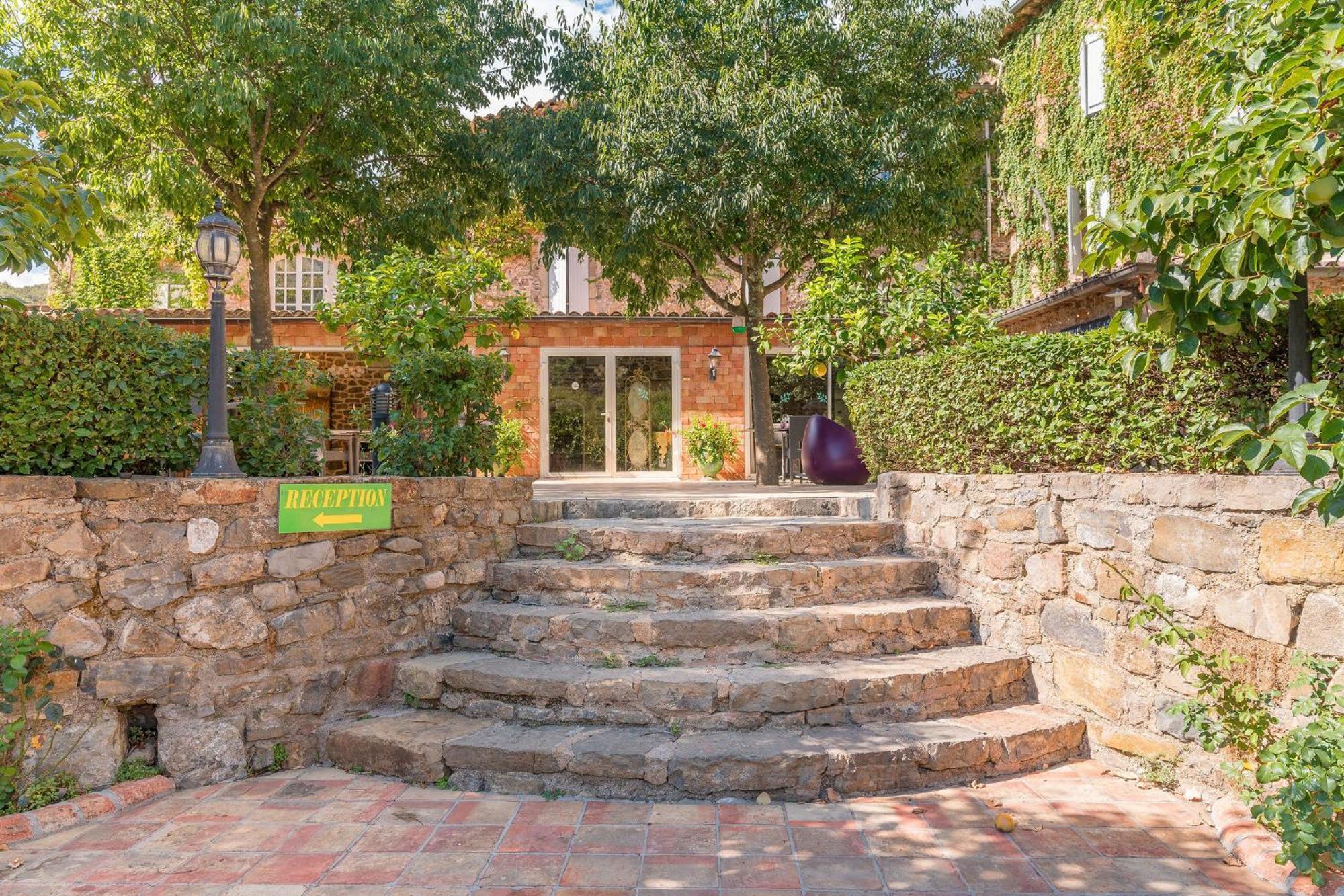 Logis Hotel Restaurant Le Pradinas Anduze Exterior photo