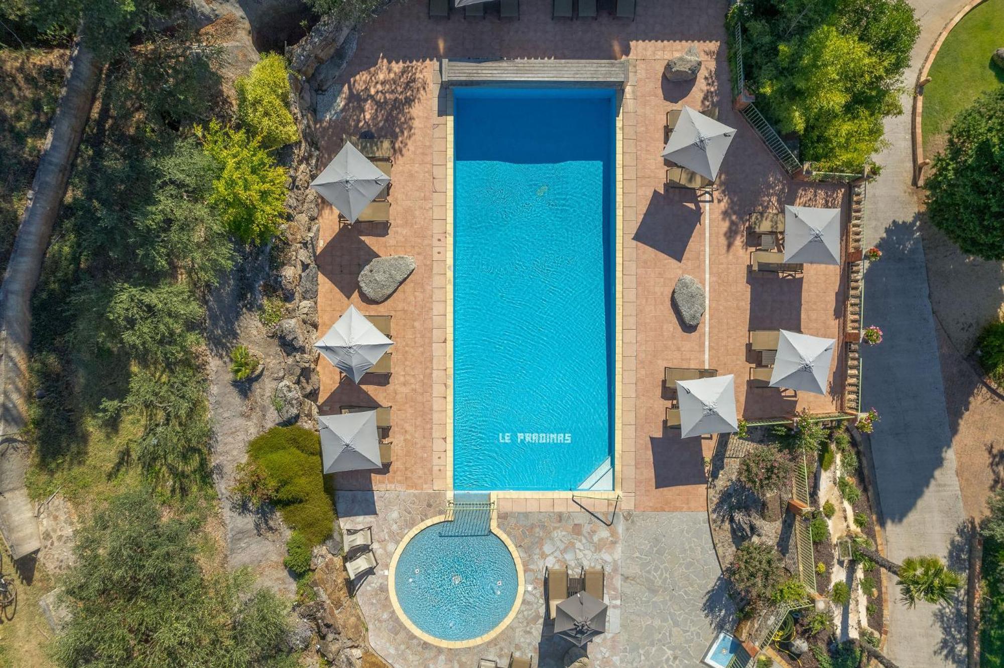 Logis Hotel Restaurant Le Pradinas Anduze Exterior photo