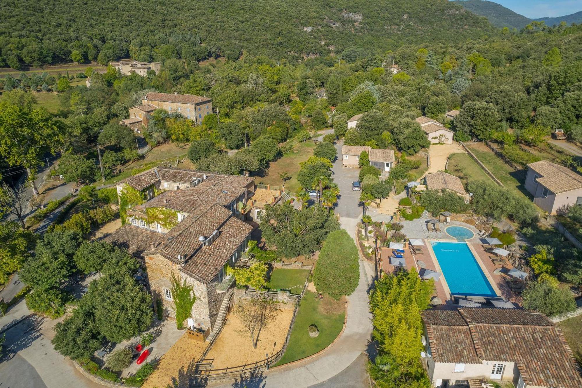 Logis Hotel Restaurant Le Pradinas Anduze Exterior photo
