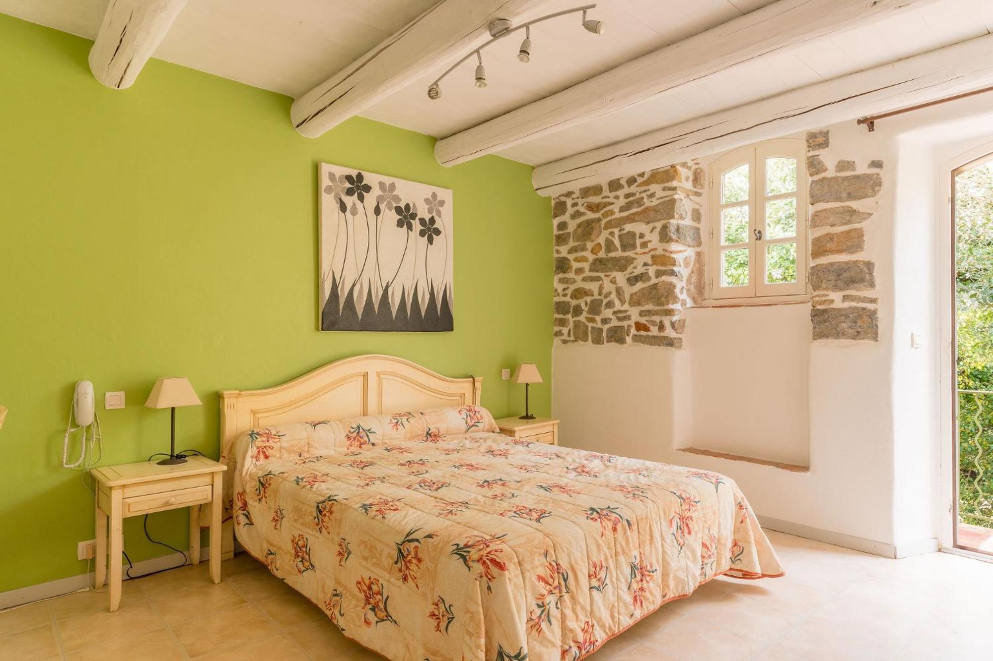 Logis Hotel Restaurant Le Pradinas Anduze Exterior photo